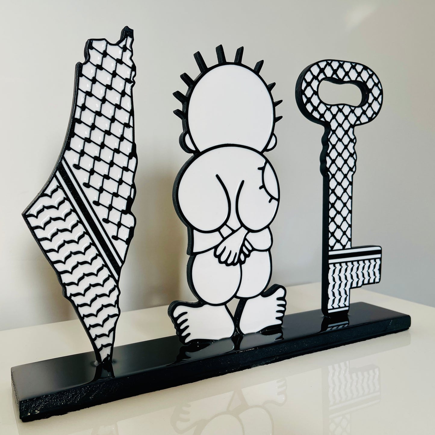 Palestine Map with Kuffiyeh, Handala & Key of Return | Glossy Resin Finish | Symbolic Gift