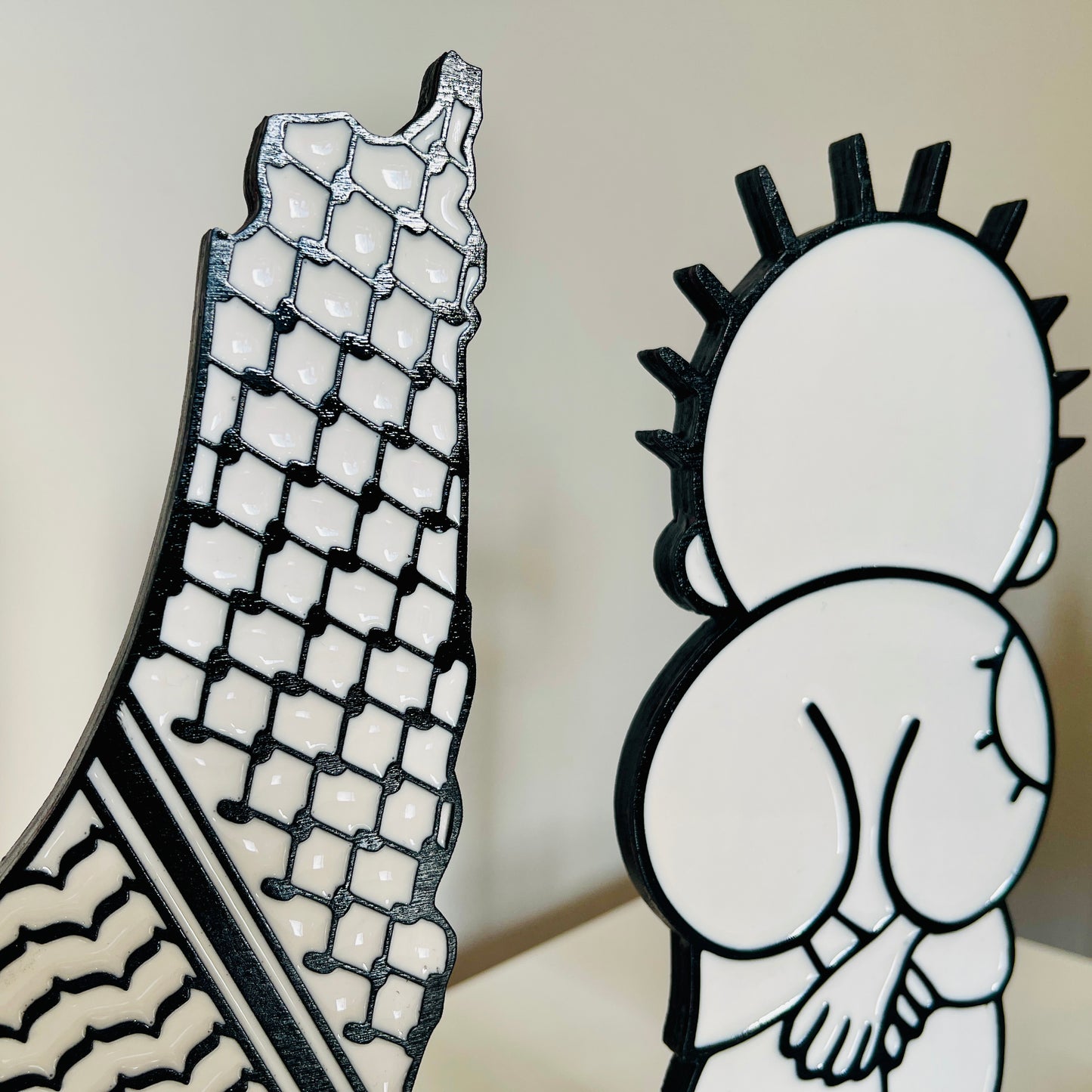 Palestine Map with Kuffiyeh, Handala & Key of Return | Glossy Resin Finish | Symbolic Gift